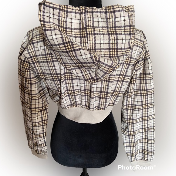 🎉2/25$ Forever 21 crop hoodie NWT😎 - Picture 4 of 6